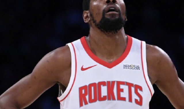 开云体育中心-KD缺席G4，乌度卡：骨挫伤的疼痛感是主要原因，但活动能力也严重受限